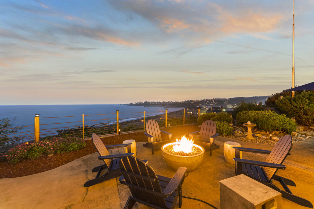 Photo of the firepit overlooking the pacific ocean at Day Dreamin'