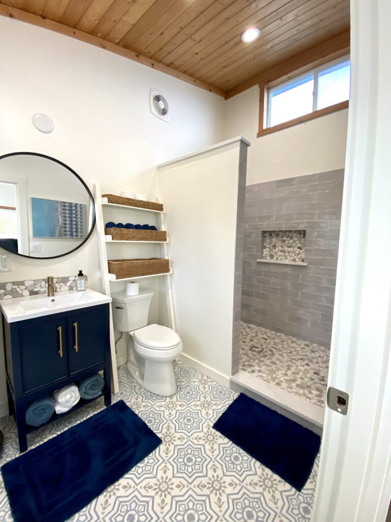 Day Dreamin' Newly Remodeled Third Bathroom