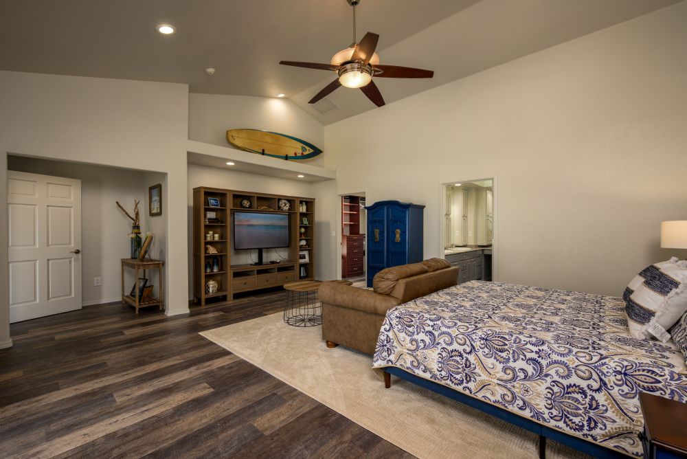 Photo of Huge Master Bedroom at Paradise Found