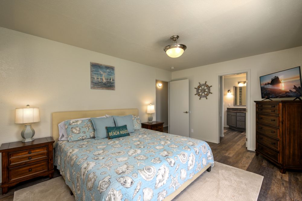 A photo of the 2nd Master Bedroom at Paradise Found