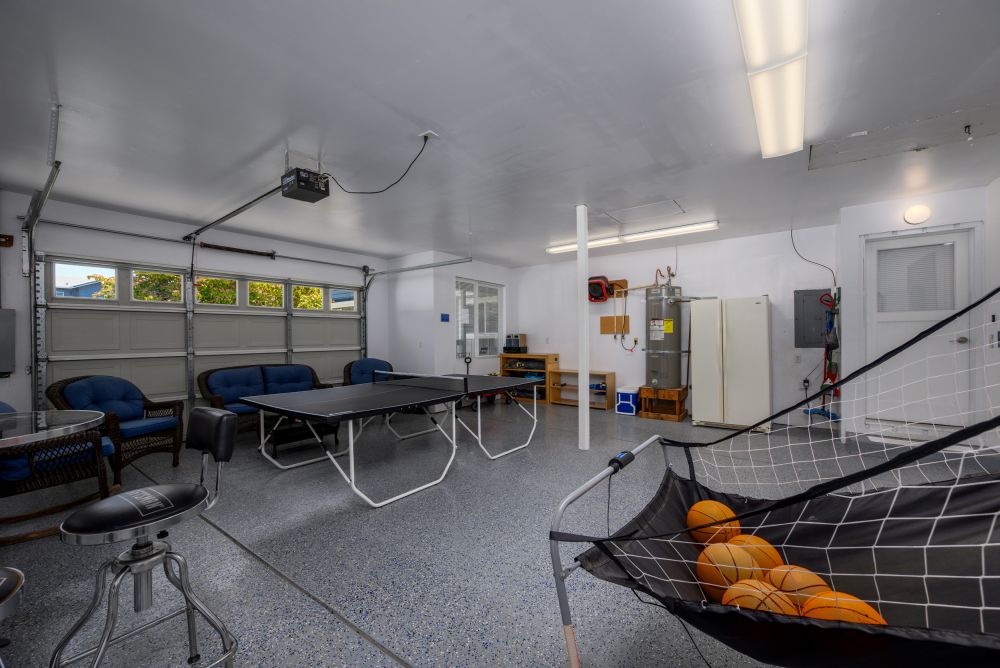 A photo of even more games at Paradise Found - ping pong, shooting hoops & more