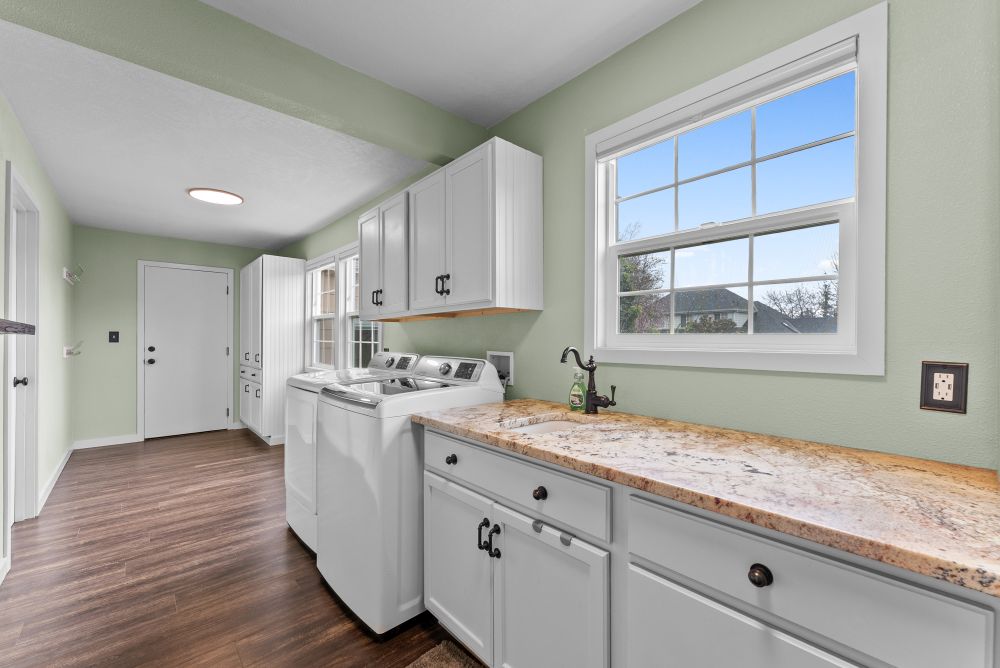 Winchuck River Homestead Laundry Room