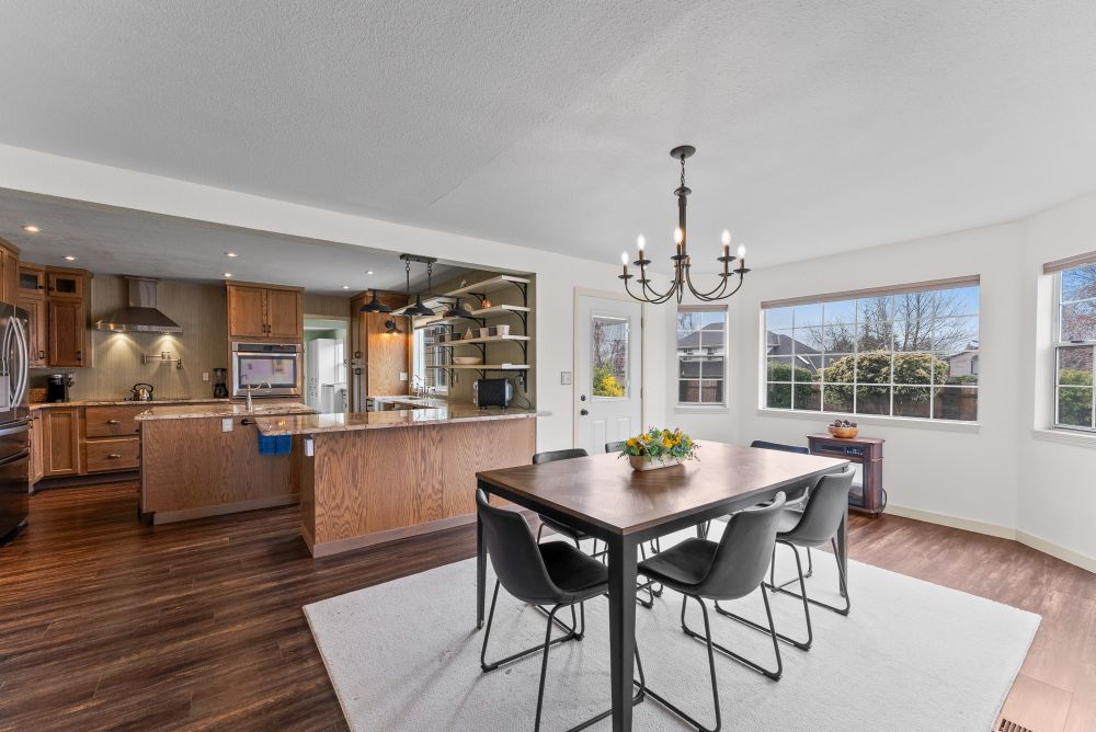 Winchuck River Homestead Dining Room