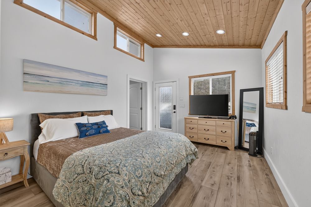 4th Bedroom at Day Dreamin', A Brookings Vacation Rental Home