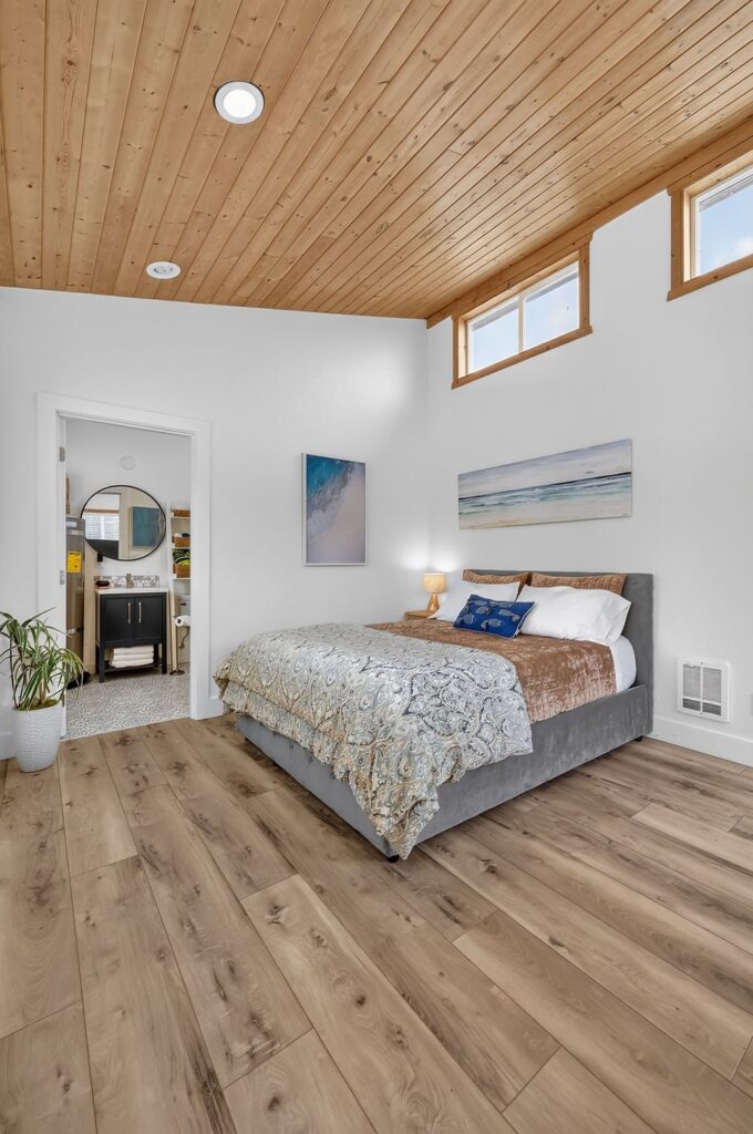 4th Bedroom at Day Dreamin', A Brookings Vacation Rental Home