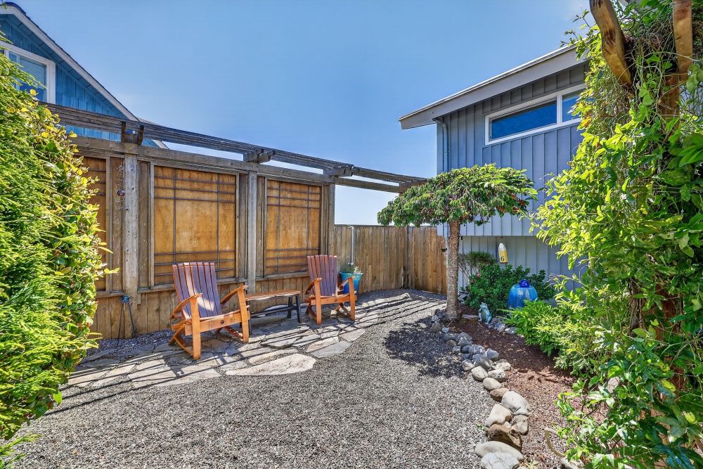 Great amenities in this beachfront home - Day Dreamin', A Brookings Vacation Rental Home