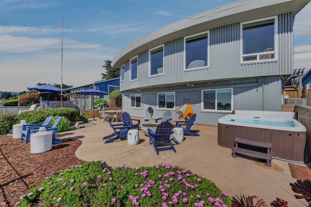 Amazing Beachfront Outdoor Space - Day Dreamin', A Brookings Vacation Rental Home