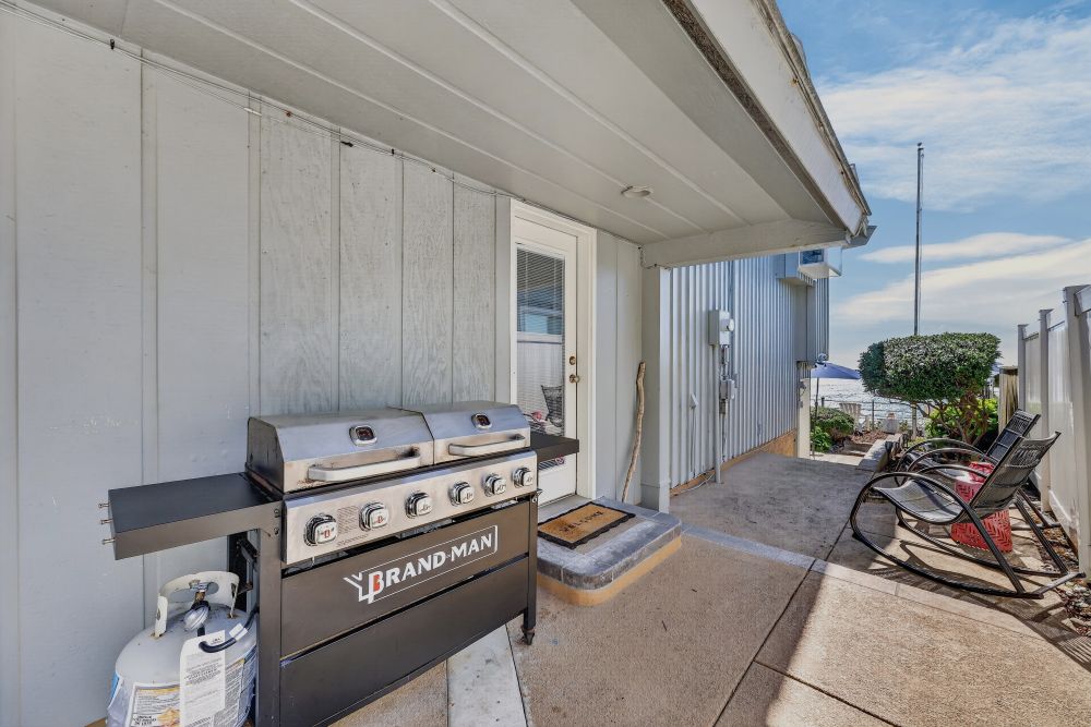Great amenities in this beachfront home - Day Dreamin', A Brookings Vacation Rental Home