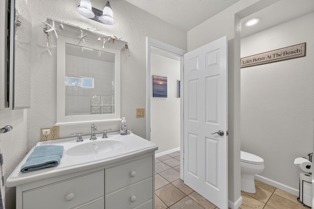 2nd Bathroom at Day Dreamin', A Brookings Vacation Rental Home