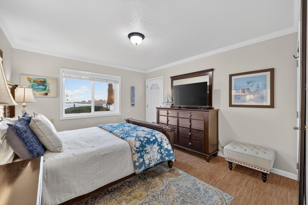 2nd Bedroom at Day Dreamin', A Brookings Vacation Rental Home