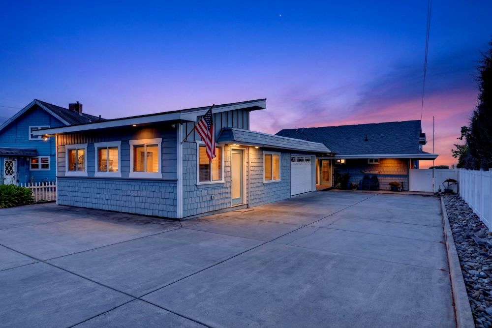 Incredible home on the beach - Day Dreamin', A Brookings Vacation Rental Home
