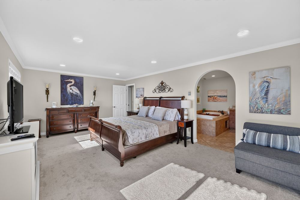 Luxurious Master Bedroom at Day Dreamin', A Brookings Vacation Rental Home