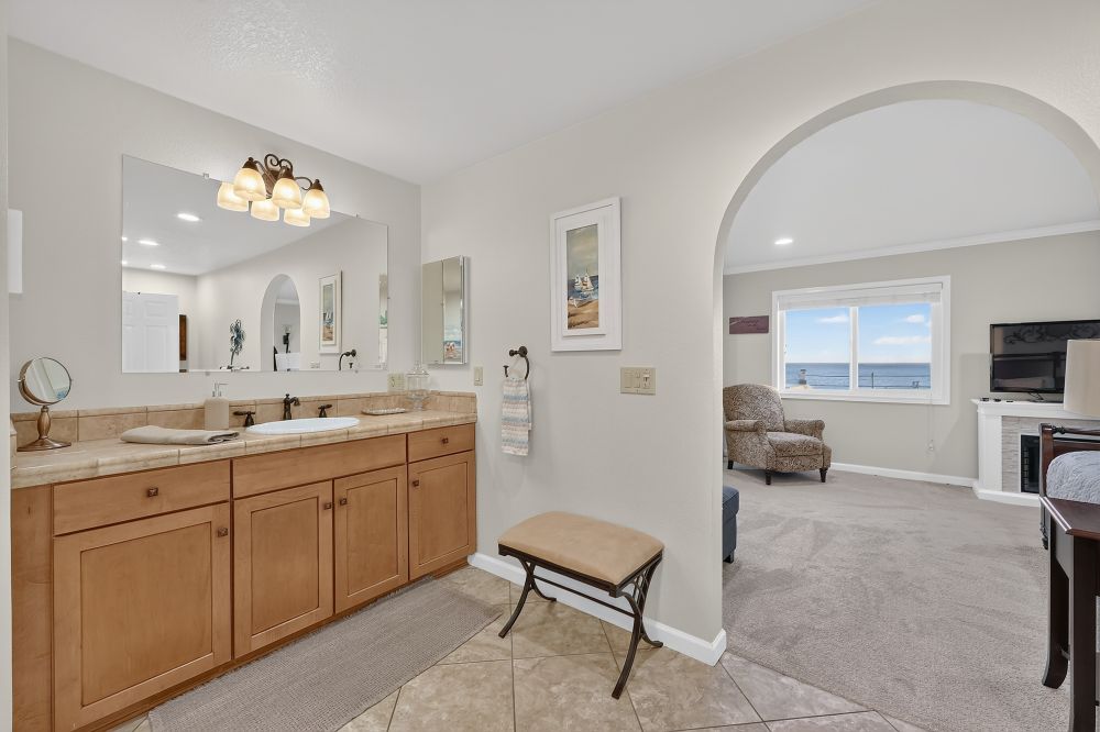 Master Bedroom/Bathroom at Day Dreamin', A Brookings Vacation Rental Home